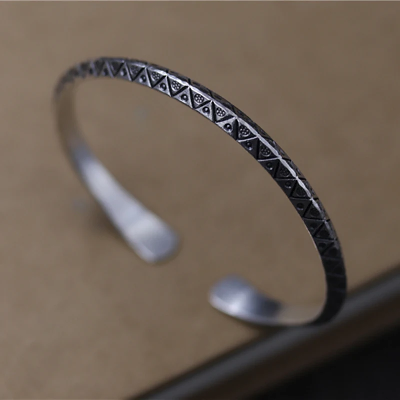 Thailand Chiang Mai S925 sterling silver crystal zircon bracelet literary retro bracelet female
Thailand Chiang Mai S925 sterling silver crystal zircon bracelet literary retro bracelet female