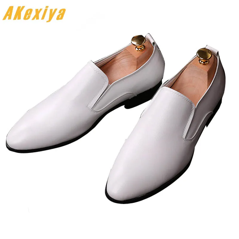 New British designer white black Flats Shoes 2018 Fashion Male Groom Dress Prom Homecoming Oxford shoes Sapato Social Masculino
New British designer white black Flats Shoes 2018 Fashion Male Groom Dress Prom Homecoming Oxford shoes Sapato Social Masculino