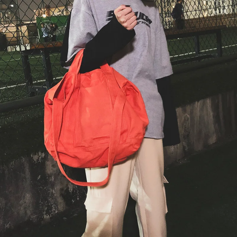 Sailing bag female 2019 new Korean version of one-shoulder slung student simple one-shoulder contrast handbag bag
Sailing bag female 2019 new Korean version of one-shoulder slung student simple one-shoulder contrast handbag bag
