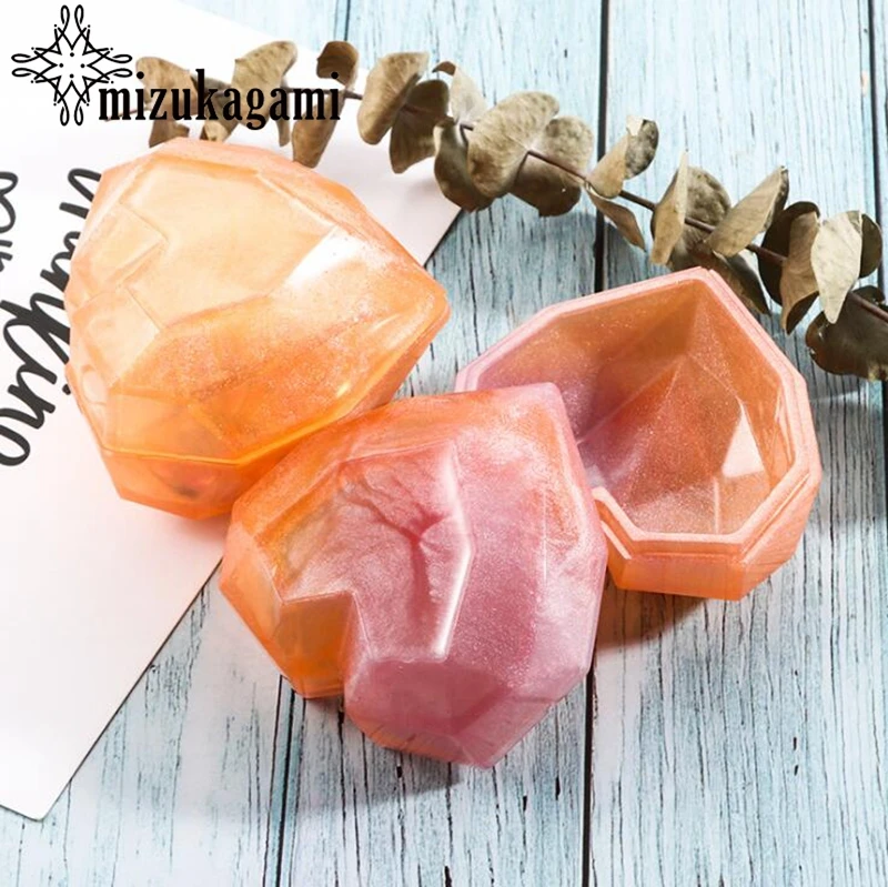 1pcs UV Resin Jewelry Liquid Silicone Mold Heart Dish Resin Molds For DIY Pendant Jewelry Making Molds
1pcs UV Resin Jewelry Liquid Silicone Mold Heart Dish Resin Molds For DIY Pendant Jewelry Making Molds