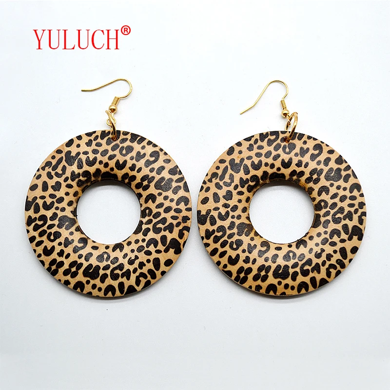 YULUCH African wooden personality leopard print earrings for bohemian beautiful women's jewelry party gifts
YULUCH African wooden personality leopard print earrings for bohemian beautiful women's jewelry party gifts