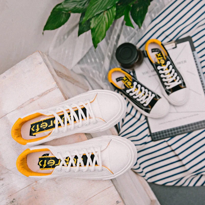 Comfortable and breathable lace-up casual shoes, simple and beautiful canvas shoes, Harajuku white women's snaekes
Comfortable and breathable lace-up casual shoes, simple and beautiful canvas shoes, Harajuku white women's snaekes