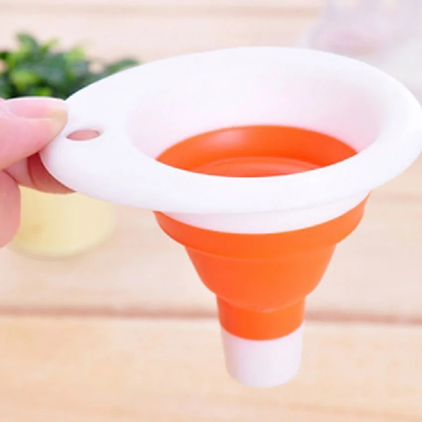 Multi-function Silicone Collapsible Funnels Kitchen Portable Telescopic Funnel Liquid Diversion Folding Funnel Can be Hung
Multi-function Silicone Collapsible Funnels Kitchen Portable Telescopic Funnel Liquid Diversion Folding Funnel Can be Hung