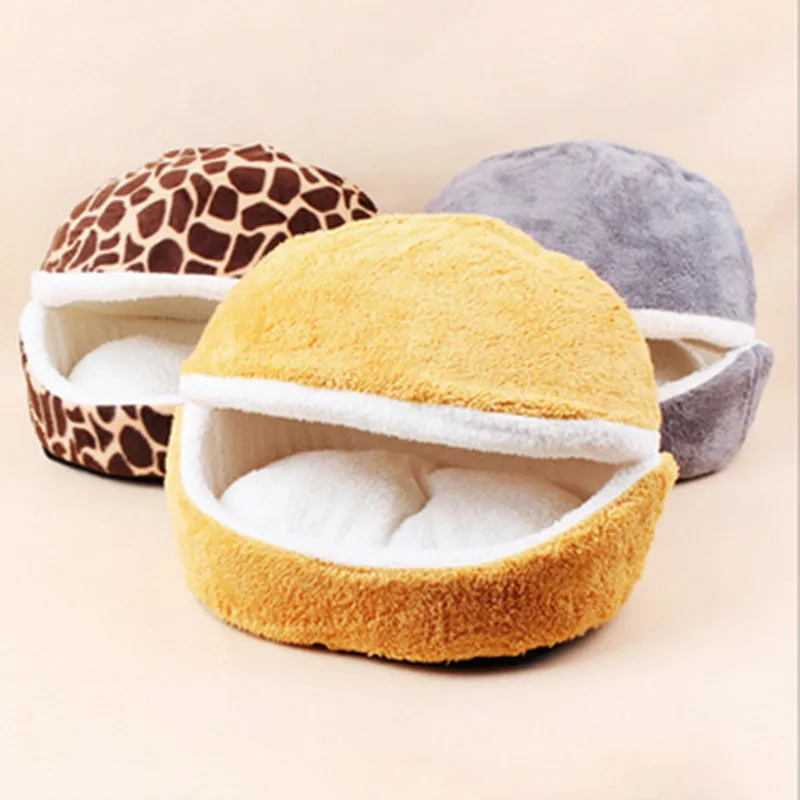 Small dogs and cats sleeping nest detachable dual-purpose windproof warm soft shell Hamburg pet nest
Small dogs and cats sleeping nest detachable dual-purpose windproof warm soft shell Hamburg pet nest