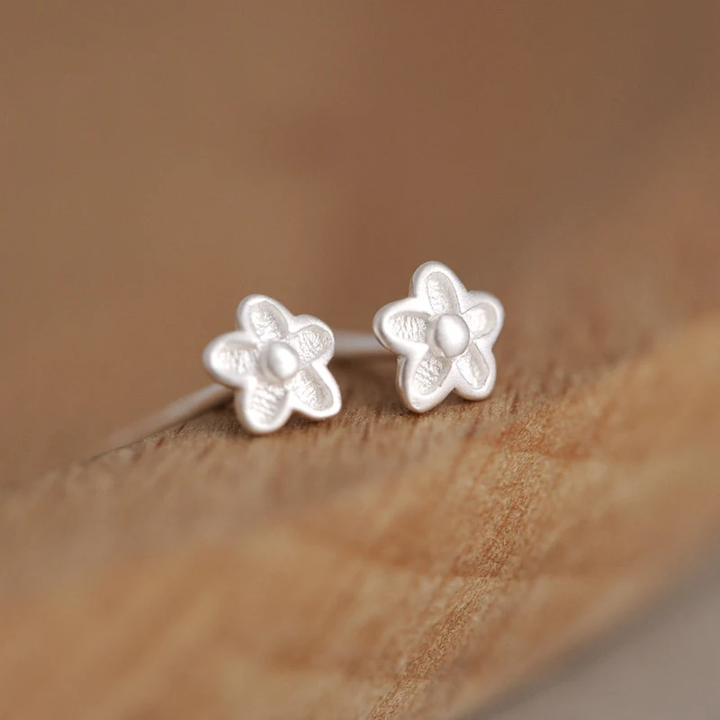 Tiny flower OL style Studs Earrings silver Female Earrings Mini Small Childern Earring jewellery gifts for wom
Tiny flower OL style Studs Earrings silver Female Earrings Mini Small Childern Earring jewellery gifts for wom