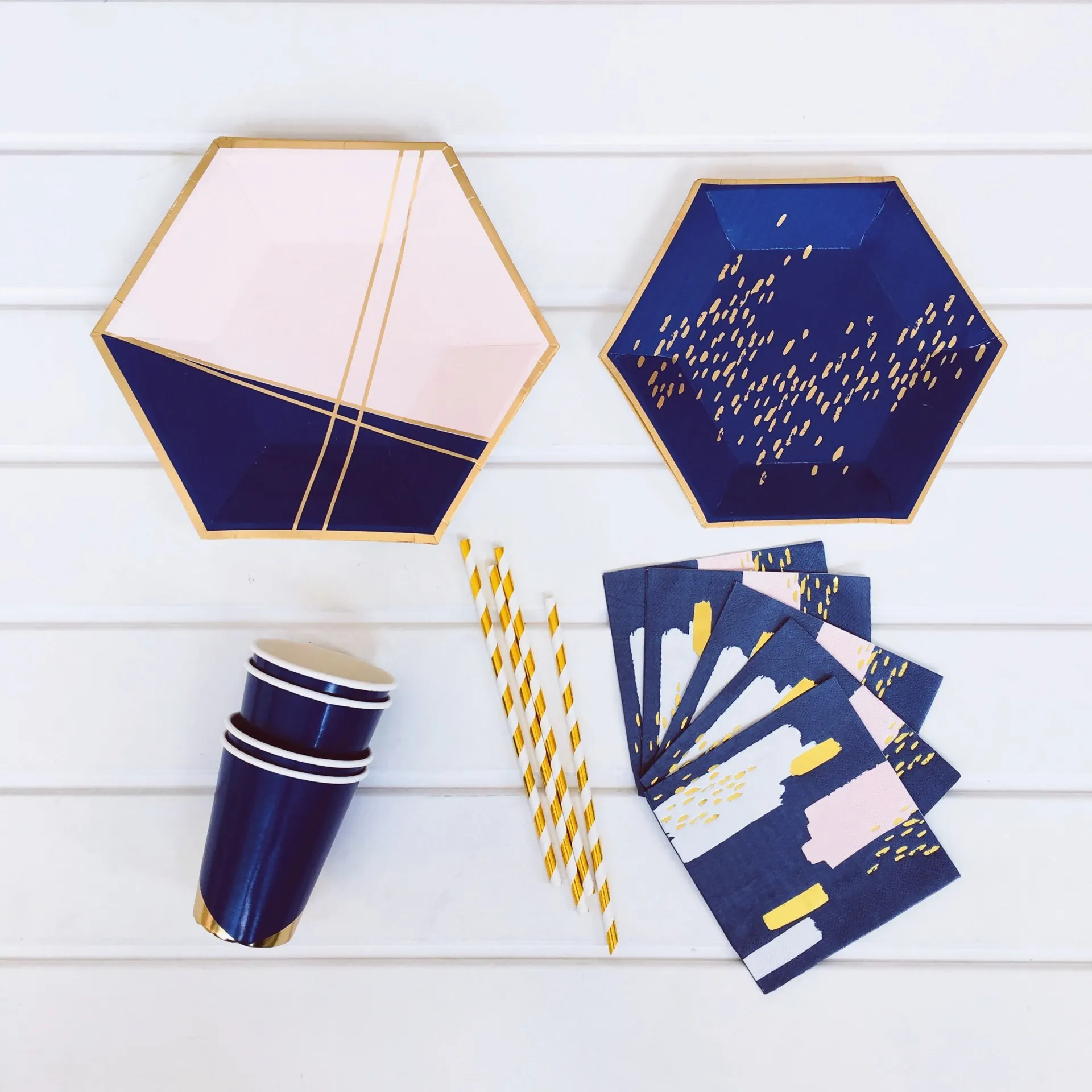 Blue Happy Birthday Series Disposable Tableware Gilding Paper Straws/Napkin/Cup/Plate for Home Kids Birthday Party Decoration
Blue Happy Birthday Series Disposable Tableware Gilding Paper Straws/Napkin/Cup/Plate for Home Kids Birthday Party Decoration