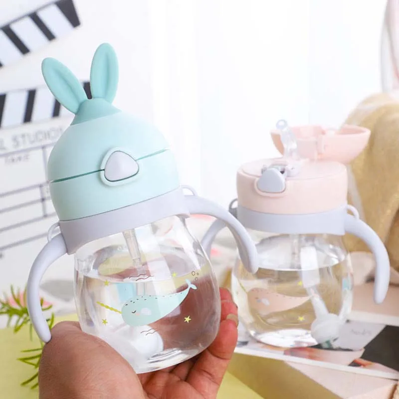 Tritan Plastic Baby Feeding Cup with Straw Sippy Cup Kids Learn Drinking Bottle Training Cup with Handle/Gravity Ball 320ml
Tritan Plastic Baby Feeding Cup with Straw Sippy Cup Kids Learn Drinking Bottle Training Cup with Handle/Gravity Ball 320ml
