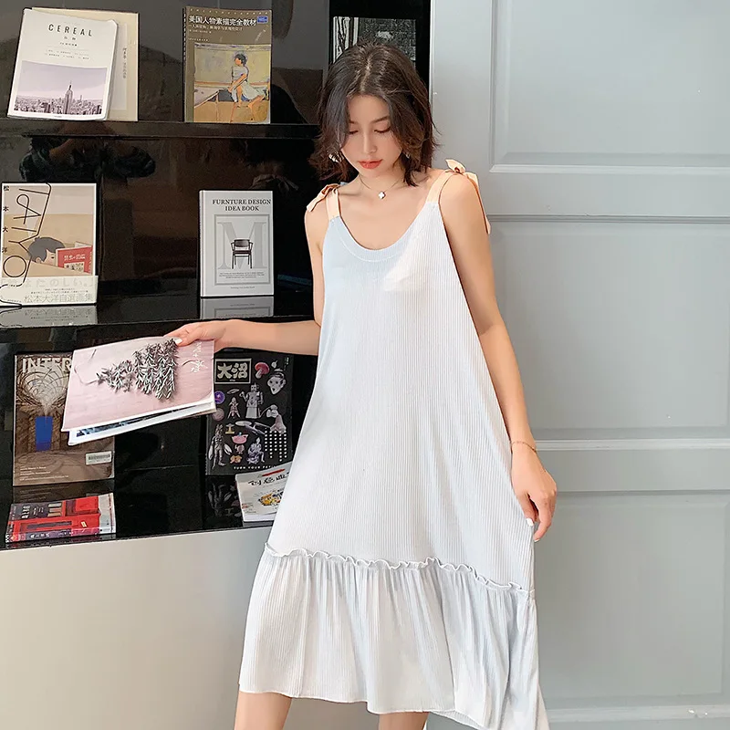 Summer Ladies New Nightdress Sexy Charming Suspenders Living Clothes Leakage Shoulders Home Clothes Koszula Nocna Nightgown
Summer Ladies New Nightdress Sexy Charming Suspenders Living Clothes Leakage Shoulders Home Clothes Koszula Nocna Nightgown