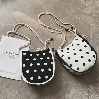 AUAU-Korean Version Of The Summer New Children'S Canvas Handbags Polka Dot Small Bag Coin Purse Bag
AUAU-Korean Version Of The Summer New Children'S Canvas Handbags Polka Dot Small Bag Coin Purse Bag