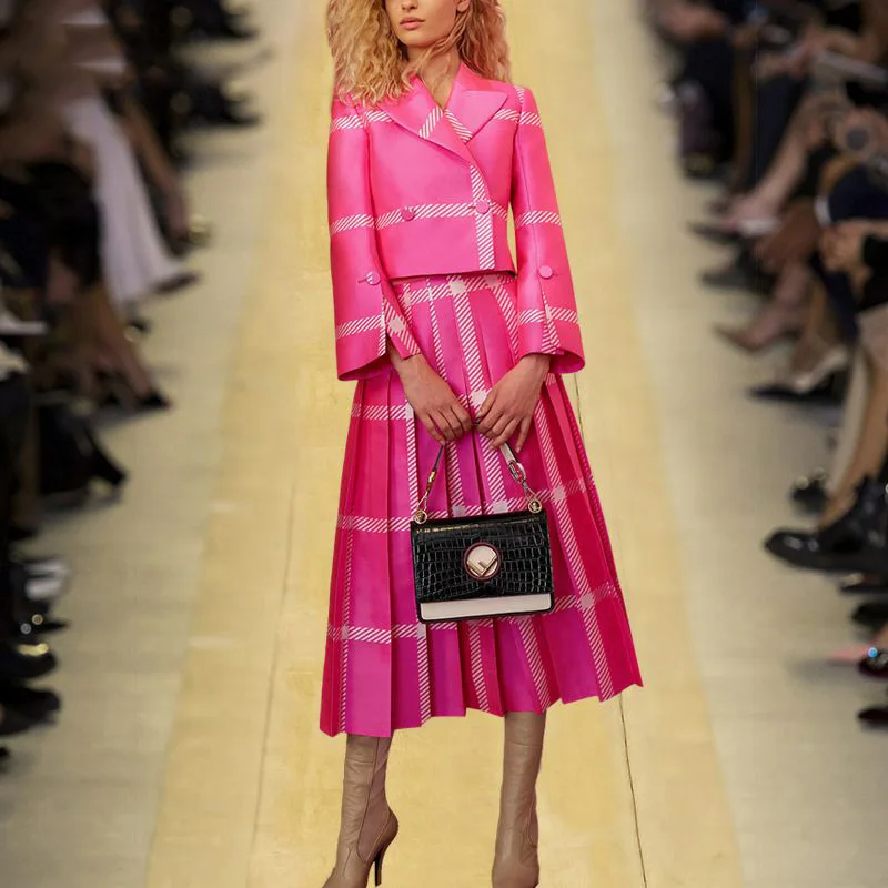Women Runway Fashion Clothing Set Pink Plaids Single Breasted Jacket and Medium Long Pleated Skirt One Set
Women Runway Fashion Clothing Set Pink Plaids Single Breasted Jacket and Medium Long Pleated Skirt One Set