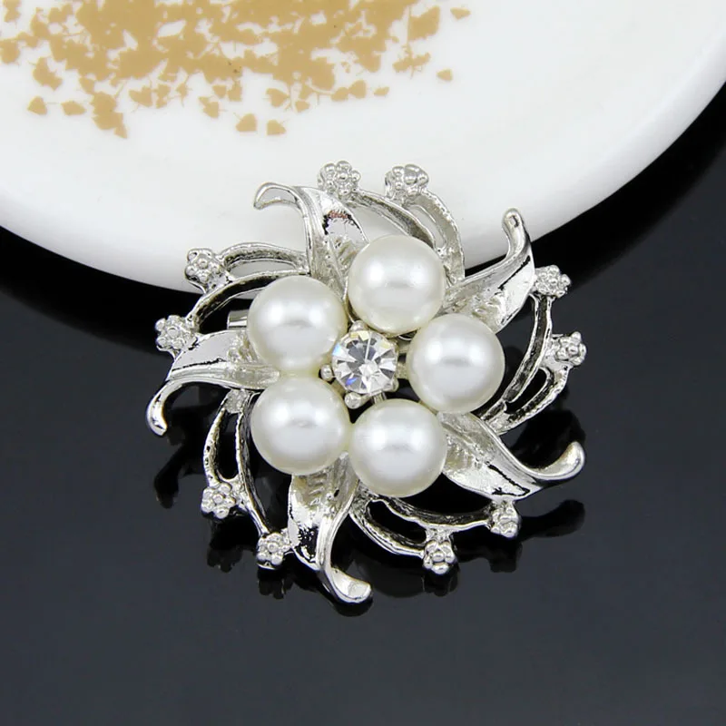 Appealing Five Simulated Pearl Star Flower Rhinestone Gold-color Silver-color Brooches for Women Brooch Pins Jewelry
Appealing Five Simulated Pearl Star Flower Rhinestone Gold-color Silver-color Brooches for Women Brooch Pins Jewelry