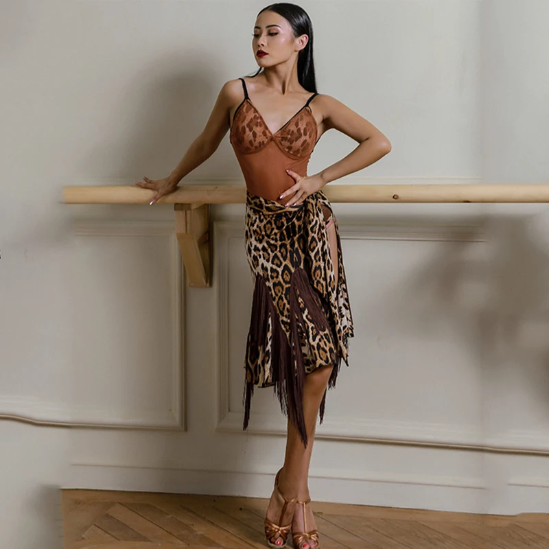 Women Sexy Split Leopard Fringe Skirts Latin Dance Skirt Female Latin Samba Rumba Salsa Cha Performance Dancing Clothes DQS2099
Women Sexy Split Leopard Fringe Skirts Latin Dance Skirt Female Latin Samba Rumba Salsa Cha Performance Dancing Clothes DQS2099