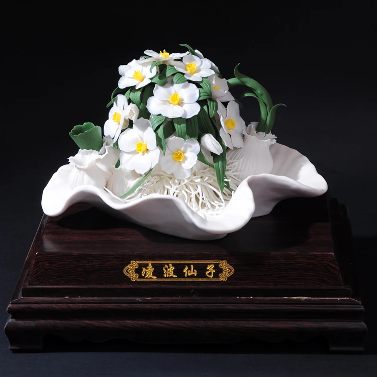 Ling Bo handmade fairy daffodils ornaments of Dehua ceramic art collections housewarming gift
Ling Bo handmade fairy daffodils ornaments of Dehua ceramic art collections housewarming gift