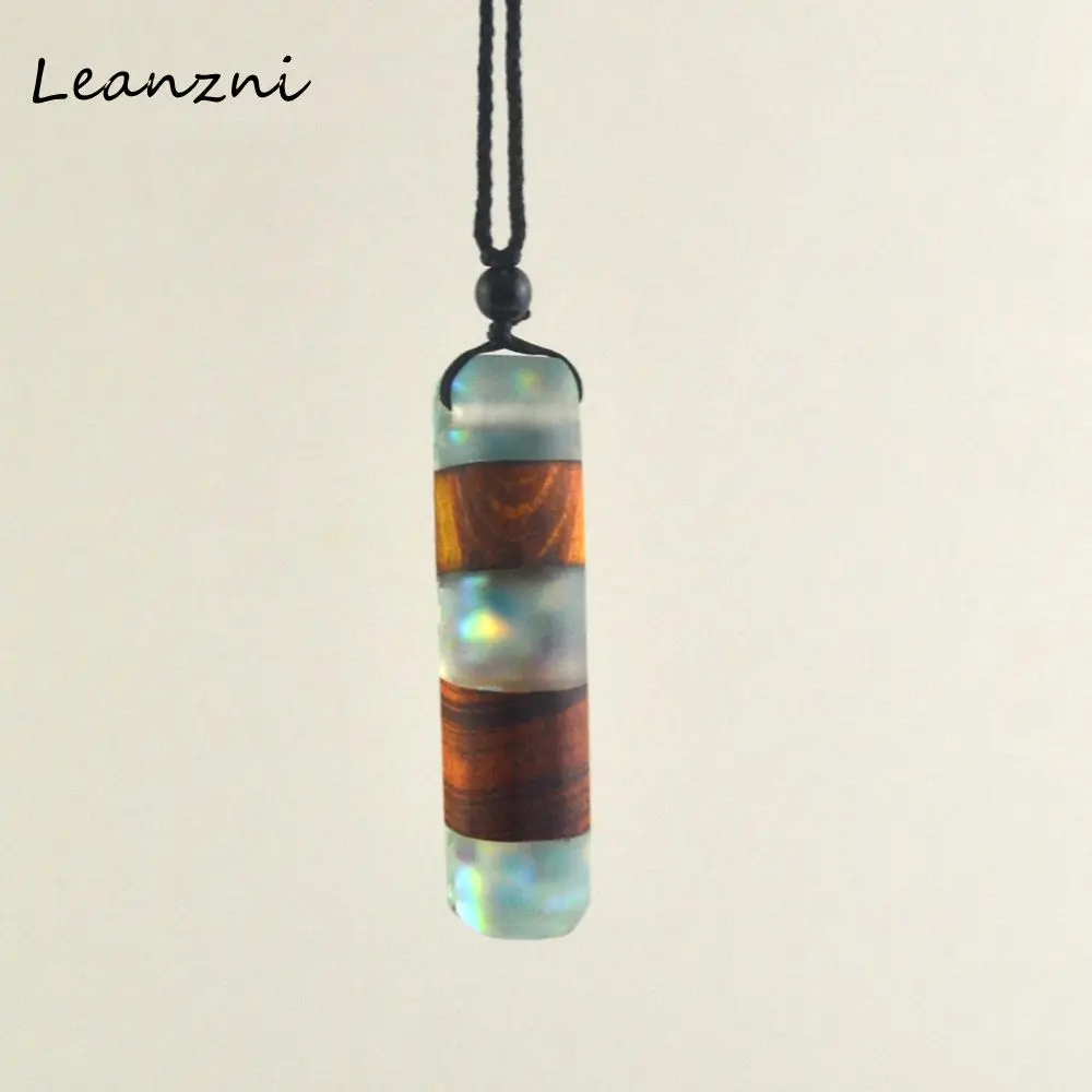 Leanzni Popular flash powder, wood resin and pendant necklace, men, women's accessories, special gifts, wholesale.
Leanzni Popular flash powder, wood resin and pendant necklace, men, women's accessories, special gifts, wholesale.