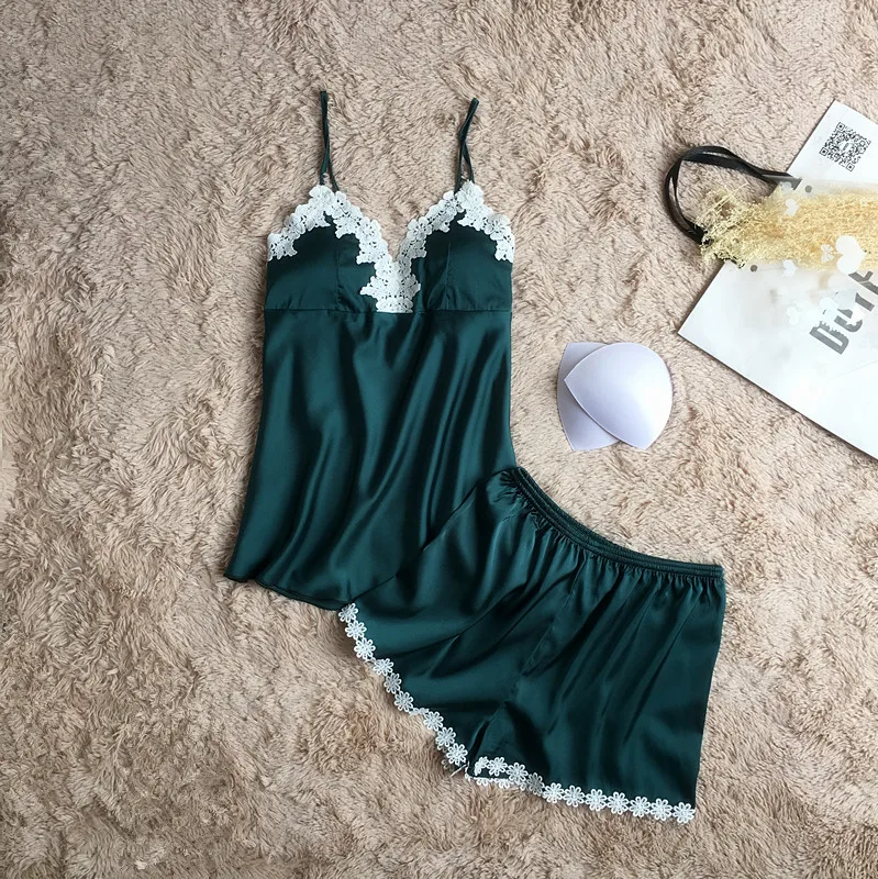 4211604645_1929359744