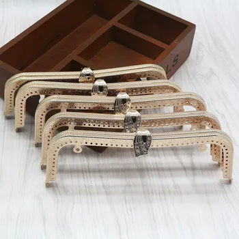 20cm Metal Purse Frame 3 pcs Rectangular Bag Frame Light Gold Fashion Metal Bag Handger Frame Accesosories For Bags Purse Clasp
20cm Metal Purse Frame 3 pcs Rectangular Bag Frame Light Gold Fashion Metal Bag Handger Frame Accesosories For Bags Purse Clasp