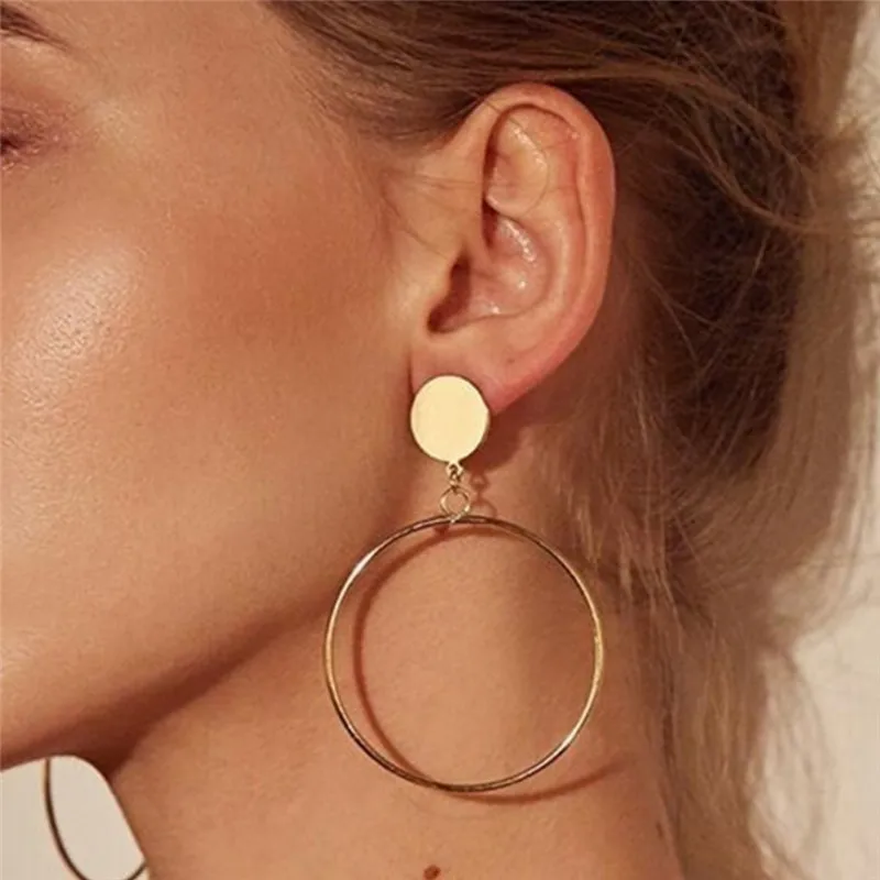 VKME fashion gold earrings for women 2019 new Vintage round geometric Dangle earring statement jewelry
VKME fashion gold earrings for women 2019 new Vintage round geometric Dangle earring statement jewelry