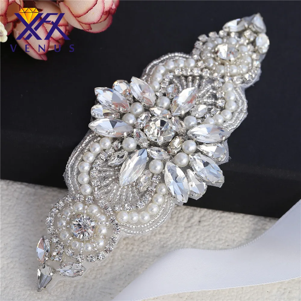 XINFANGXIU Retails 1pc Beaded pearls rhinestone appliques bridal headband applique for party home decoration DIY garments
XINFANGXIU Retails 1pc Beaded pearls rhinestone appliques bridal headband applique for party home decoration DIY garments