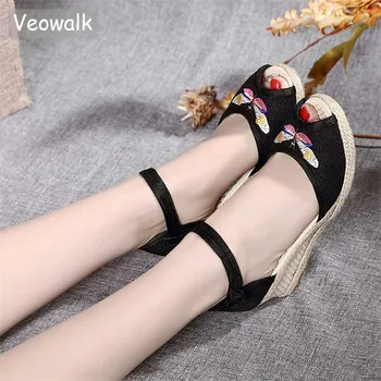 Veowalk Dragonfly Embroidered Women Peep Toe Linen Wedge Sandals Espadrilles Handmade Ladies Casual Ankle Strap Summer Shoes
Veowalk Dragonfly Embroidered Women Peep Toe Linen Wedge Sandals Espadrilles Handmade Ladies Casual Ankle Strap Summer Shoes