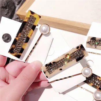 2pcs Fashion Leopard Print Hair Barrette Hair Clip Hairpin Girls simple Hair Accessories Women Headdress Wholesale
2pcs Fashion Leopard Print Hair Barrette Hair Clip Hairpin Girls simple Hair Accessories Women Headdress Wholesale