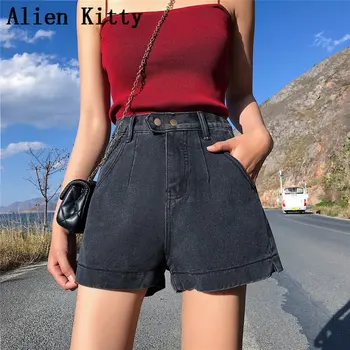 Alien Kitty 2019 Summer Fashion High Waist Shorts Women Loose Hot Casual Loose Solid Fresh Thin Pockets Ladies Plus Size Short
Alien Kitty 2019 Summer Fashion High Waist Shorts Women Loose Hot Casual Loose Solid Fresh Thin Pockets Ladies Plus Size Short