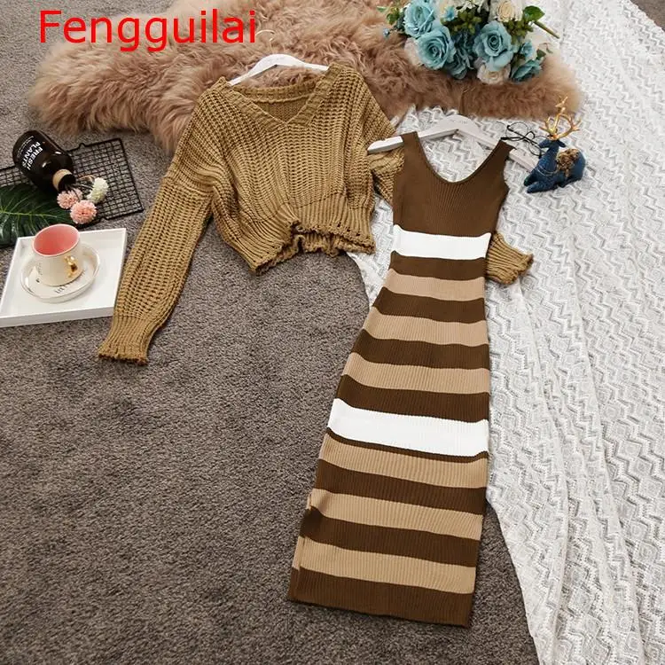 Two Piece Set 2019 Autumn Winter Women Loose Long Sleeve V Collar Sweater Spinning Stripes Medium Dress Knitting Female Suit
Two Piece Set 2019 Autumn Winter Women Loose Long Sleeve V Collar Sweater Spinning Stripes Medium Dress Knitting Female Suit