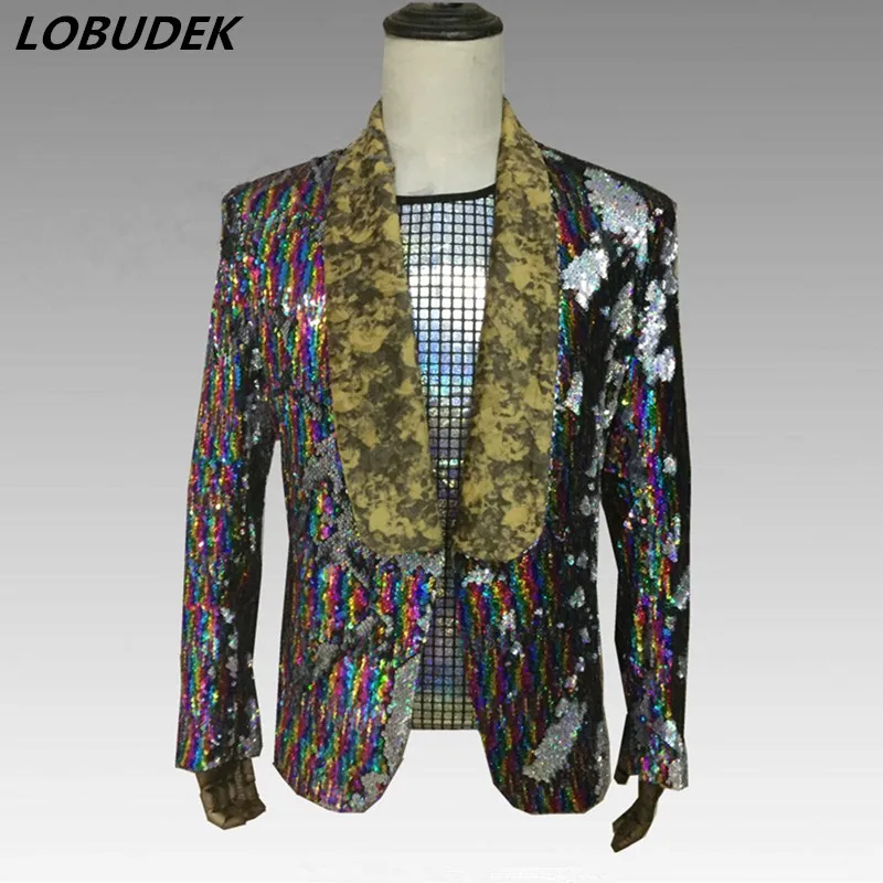 Punk Rock Men's Singer Flashing Sequins Blazers Outfit Reflector Colorful Sequins Jacket Coat Nightclub Prom Compere DS Costume
Punk Rock Men's Singer Flashing Sequins Blazers Outfit Reflector Colorful Sequins Jacket Coat Nightclub Prom Compere DS Costume