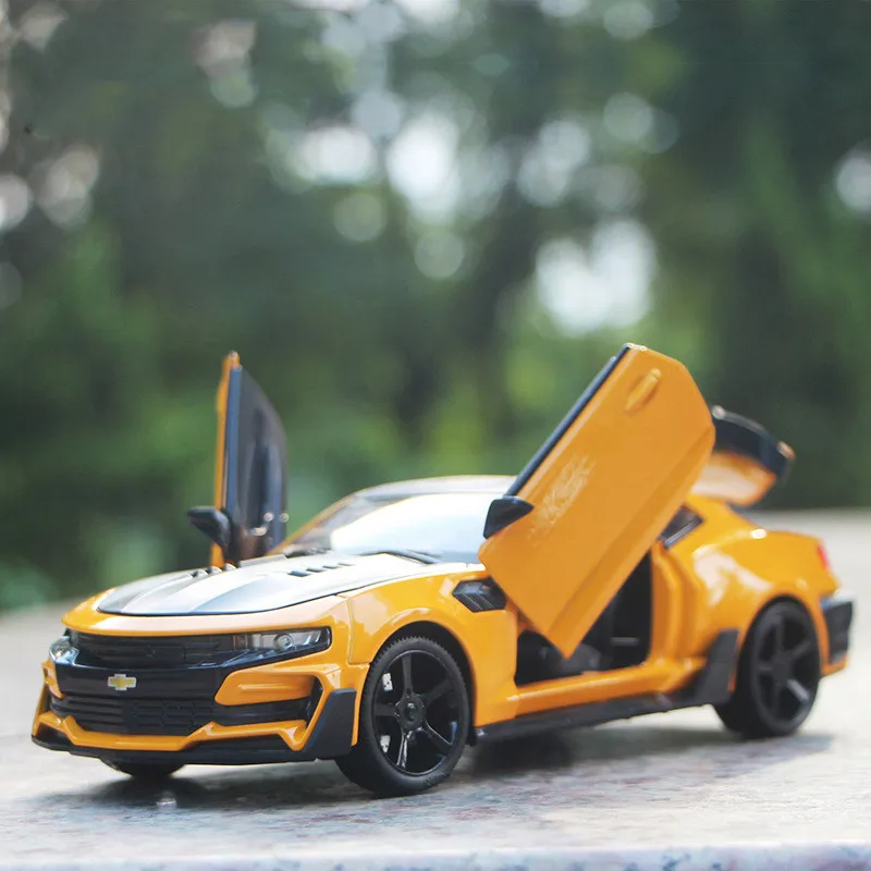 Классическая Горячая продажа 1:24 Chevrolet Camryo спортивный автомобиль сплав модель, высокая имитация раздвижная металлическая модель автомобиля украшения, бесплатная доставка
Классическая Горячая продажа 1:24 Chevrolet Camryo спортивный автомобиль сплав модель, высокая имитация раздвижная металлическая модель автомобиля украшения, бесплатная доставка