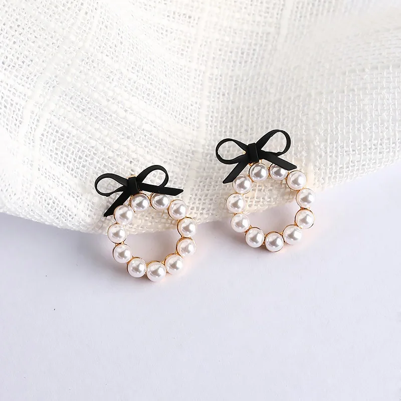 Simulated Pearls Geometric Round Circle Stud Earrings Sweet Cute Bowknot Earring for Women Wedding Party Jewelry Gift Brincos
Simulated Pearls Geometric Round Circle Stud Earrings Sweet Cute Bowknot Earring for Women Wedding Party Jewelry Gift Brincos