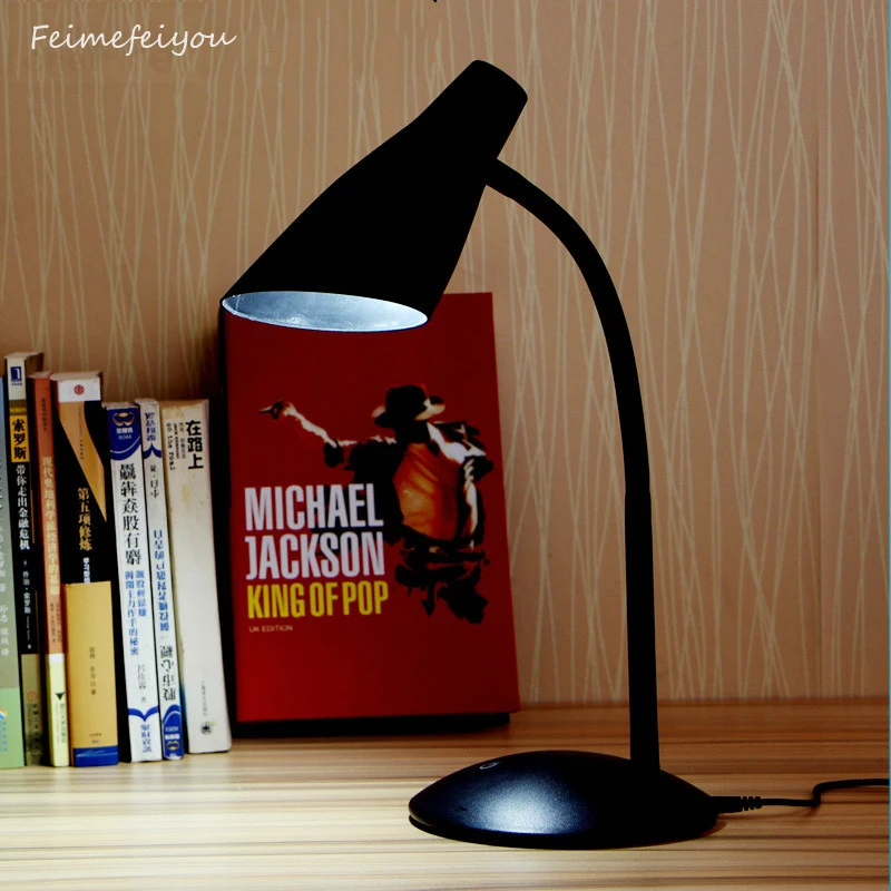 Eye Protection LED Desk Lamp 3-level Touch Control Flexible Maataifaal shape Bedside Reading Study Office Table Light
Eye Protection LED Desk Lamp 3-level Touch Control Flexible Maataifaal shape Bedside Reading Study Office Table Light