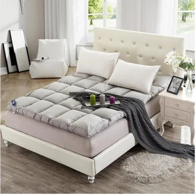 Thickening of 6-8cm feather velvet single double folding tatami warm and softmattress Filling of polyester fiber
Thickening of 6-8cm feather velvet single double folding tatami warm and softmattress Filling of polyester fiber