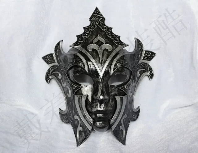 The performing party masquerade mask Princess retro Italy Venice mask male and female Gladiator mask
The performing party masquerade mask Princess retro Italy Venice mask male and female Gladiator mask