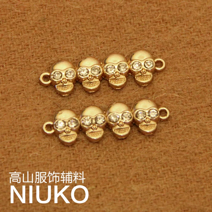 Monopoly gold metal high quality skull DIY clothing coat leather shoes bags belt costume DIY bracelet ornament accessory 12pcsx
Monopoly gold metal high quality skull DIY clothing coat leather shoes bags belt costume DIY bracelet ornament accessory 12pcsx
