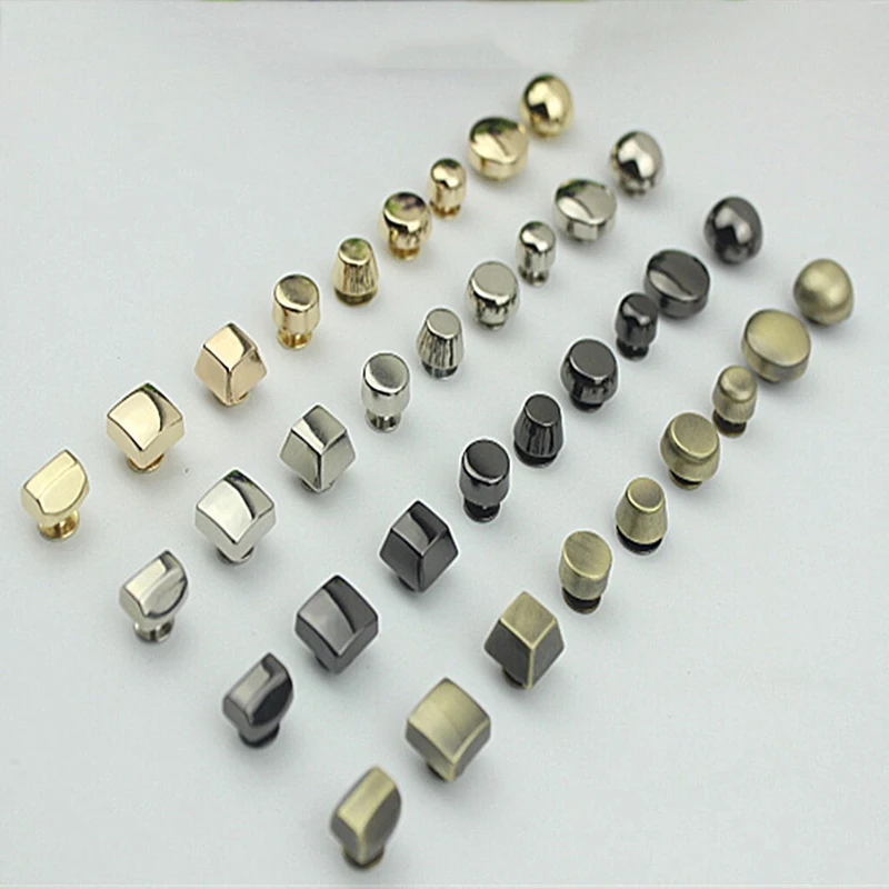 200PCS/Lot Wholesale High Quality Retro Small Metal Clasp Purse Handbag Foot nail Luggage for Hardware Accessories
200PCS/Lot Wholesale High Quality Retro Small Metal Clasp Purse Handbag Foot nail Luggage for Hardware Accessories