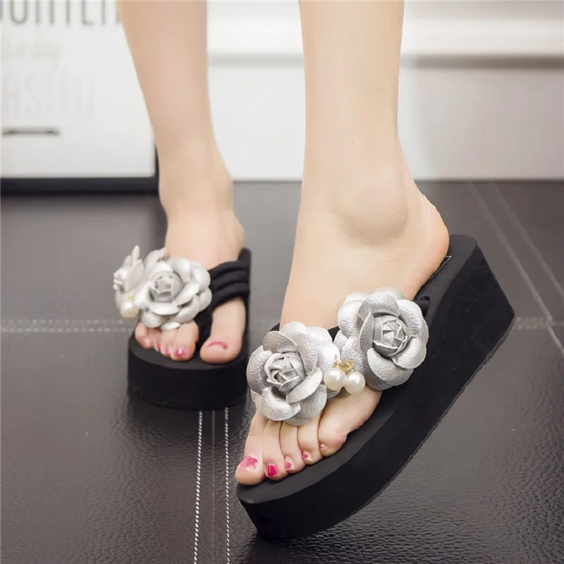 2018 summer new handmade flowers flip flops thick-soled high-heel non-slip angle beach shoes
2018 summer new handmade flowers flip flops thick-soled high-heel non-slip angle beach shoes