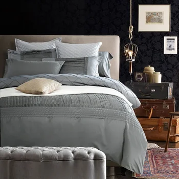 Silk sheets Luxury designer Bedding set silver grey quilt duvet cover bedspreads cotton bed spread full Queen King size double
Silk sheets Luxury designer Bedding set silver grey quilt duvet cover bedspreads cotton bed spread full Queen King size double