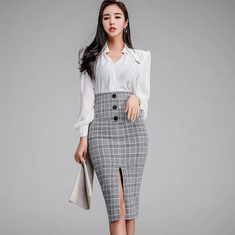 ZAWFL 2 Piece Set Women Suit 2019 Spring Office V-Neck Shirt Tops Blouse and Package Hip Mini Skirts Crop Top and Skirt Vestidos
ZAWFL 2 Piece Set Women Suit 2019 Spring Office V-Neck Shirt Tops Blouse and Package Hip Mini Skirts Crop Top and Skirt Vestidos