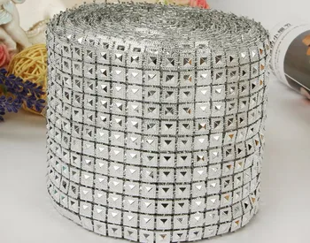 10yard 12row Pyramid Studs Spots Bendable Mesh Wrap Roll Chain Trim For Sewing Apperal Bag Shoes Cap Decoration
10yard 12row Pyramid Studs Spots Bendable Mesh Wrap Roll Chain Trim For Sewing Apperal Bag Shoes Cap Decoration