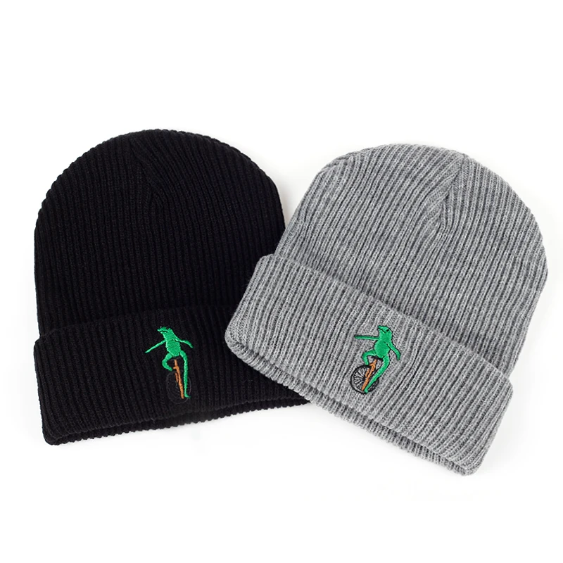 2017 New Embroidery Wheelbarrow Frog Winter warm hat Curved Bill Green Frog Pepe Fitted Hats men women Frog Beanies Hat Gorras
2017 New Embroidery Wheelbarrow Frog Winter warm hat Curved Bill Green Frog Pepe Fitted Hats men women Frog Beanies Hat Gorras