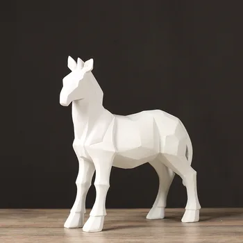 Resin creative decoration origami geometric horse furnishings Creative animal crafts home decor 
Resin creative decoration origami geometric horse furnishings Creative animal crafts home decor