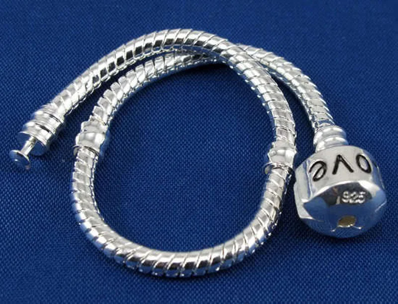 3pcs/lot Silver Snake Chain Charm Bracelet with Black Enamel LOVE Barrel Clasp fit European Bead Charm Bracelet
3pcs/lot Silver Snake Chain Charm Bracelet with Black Enamel LOVE Barrel Clasp fit European Bead Charm Bracelet