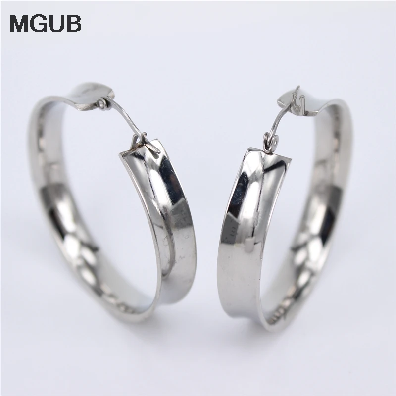 MGUB 40mm 45mm Outer diameter earrings Concave spherical style silver color 316L stainless steel Exquisite polishing smooth JX56
MGUB 40mm 45mm Outer diameter earrings Concave spherical style silver color 316L stainless steel Exquisite polishing smooth JX56