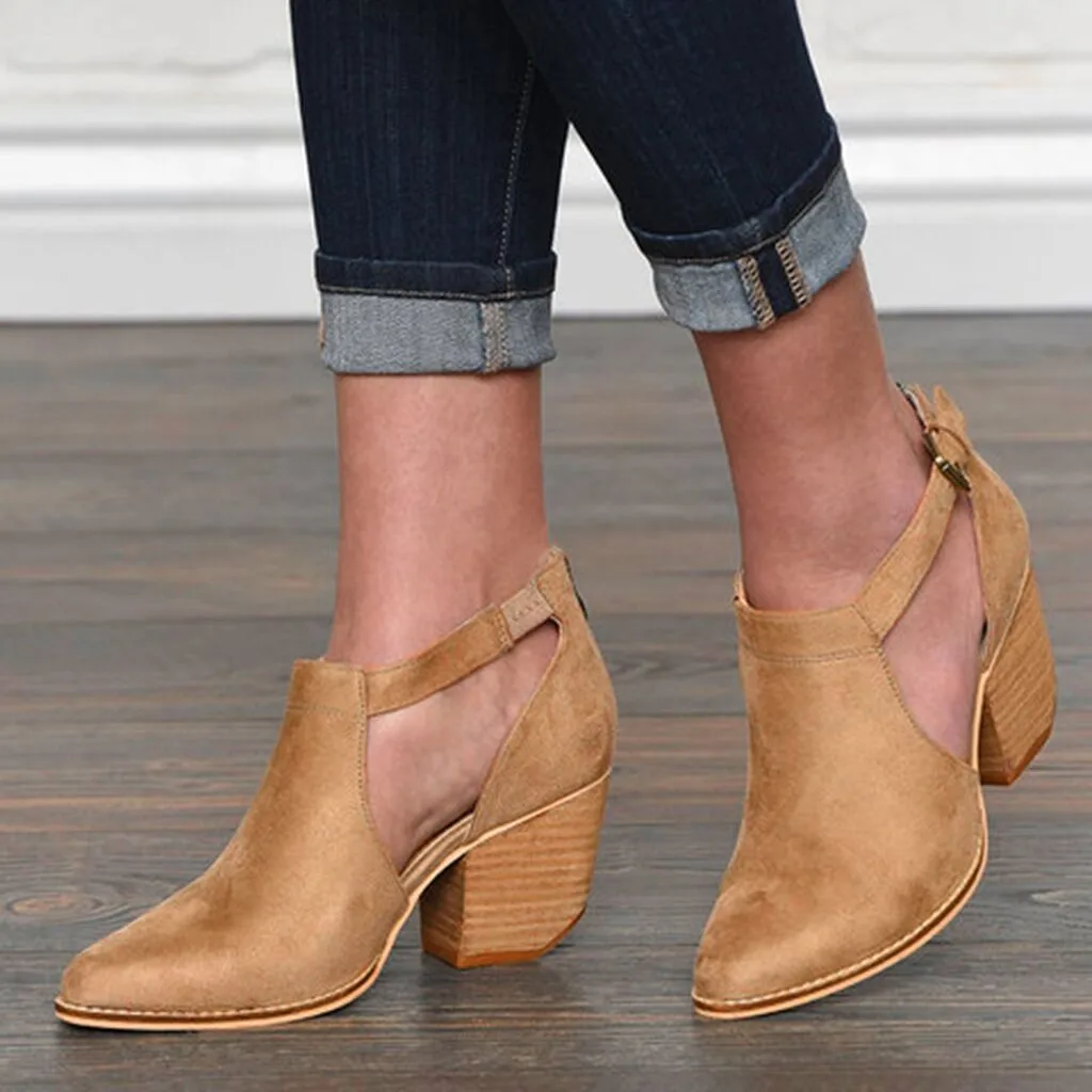 New Booties Tips Thick Heel Cutout Ankle Boots Suede Woman Boots Motorcycle Brand Designers Round Toe Summer Shoes
New Booties Tips Thick Heel Cutout Ankle Boots Suede Woman Boots Motorcycle Brand Designers Round Toe Summer Shoes