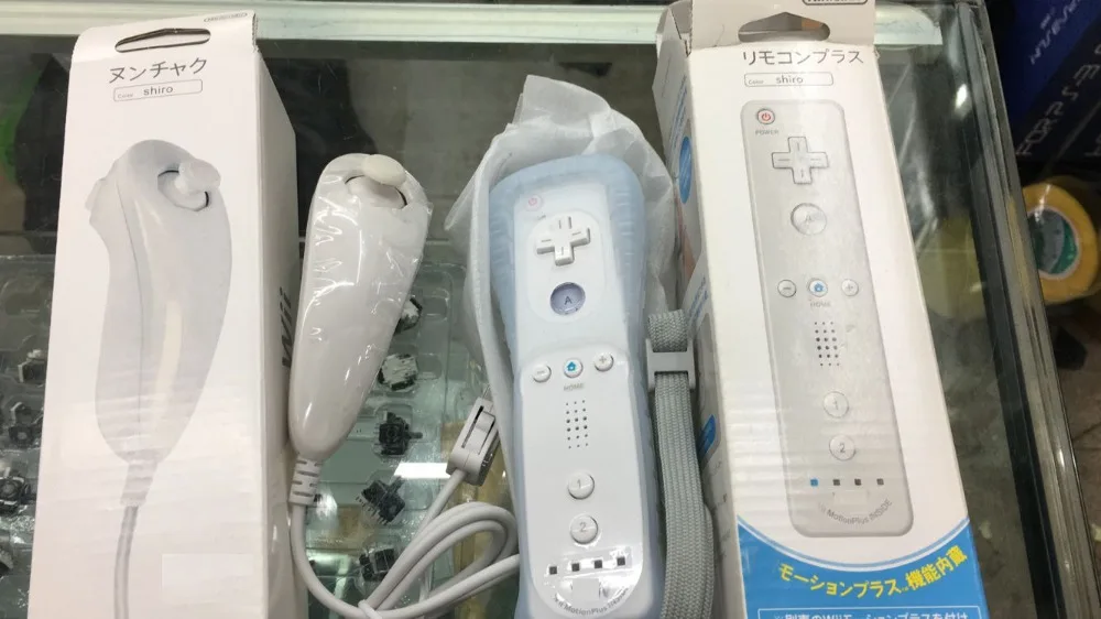 White 2 in 1 Wireless Remote Controller For Nintendo Wii Controller Built in Motion Plus + Nunchuk Gamepad
White 2 in 1 Wireless Remote Controller For Nintendo Wii Controller Built in Motion Plus + Nunchuk Gamepad