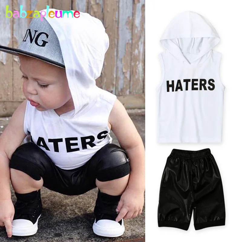 2Piece Kids Summer Outfits Baby Boys Clothes Fashion Letter Sleeveless Hooded T-shirt+PU Shorts Children Clothing Sets BC1389-1
2Piece Kids Summer Outfits Baby Boys Clothes Fashion Letter Sleeveless Hooded T-shirt+PU Shorts Children Clothing Sets BC1389-1