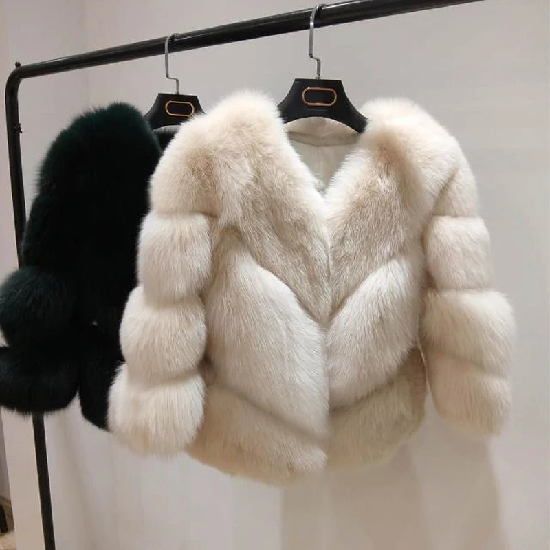 FURSARCAR Fashion Real Fox Fur Jacket Women Winter Short Fur Coat For Female Luxury Natural Fox Fur Jackets 2018 New Real Fur
FURSARCAR Fashion Real Fox Fur Jacket Women Winter Short Fur Coat For Female Luxury Natural Fox Fur Jackets 2018 New Real Fur