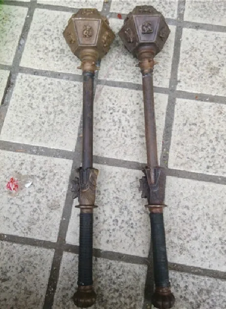 Metal Crafts A pair Chinese old copper faucet weapons hammer 12 Zodiac Statue fast SHIPPING
Metal Crafts A pair Chinese old copper faucet weapons hammer 12 Zodiac Statue fast SHIPPING