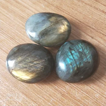 3pcs 4-5cm 140-150g high quality Natural labradorite Crystal gemstone palm stone color healing chakra polished moonstone
3pcs 4-5cm 140-150g high quality Natural labradorite Crystal gemstone palm stone color healing chakra polished moonstone