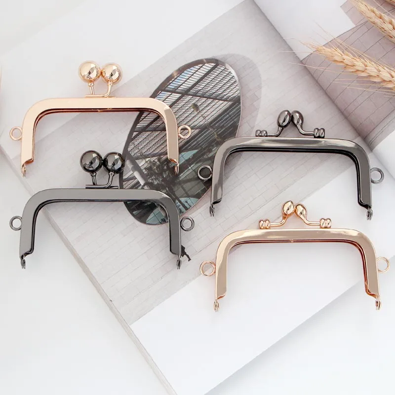 K011 no hole screw 10CM square purse frame bead flower bud buckle DIY Kiss lock bag accessories 2pcs/lot
K011 no hole screw 10CM square purse frame bead flower bud buckle DIY Kiss lock bag accessories 2pcs/lot