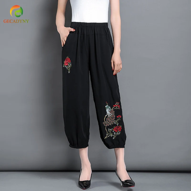 Folk-Custom Women Floral Embroidery Elastic Waist Lantern Pants Casual Loose Pantalon Plus Size Wide Leg Pants Trousers Female
Folk-Custom Women Floral Embroidery Elastic Waist Lantern Pants Casual Loose Pantalon Plus Size Wide Leg Pants Trousers Female